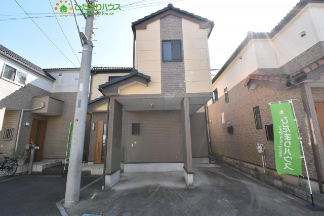 見沼区南中野　中古一戸建ての駐車場