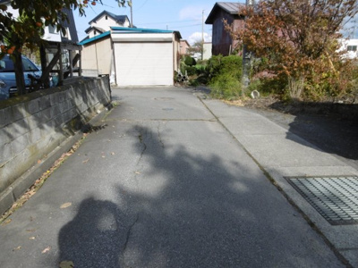 【前面道路含む現地写真】 | 黒石市北美町三丁目土地