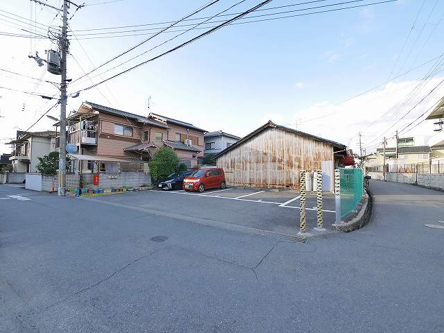 大安寺1丁目楠下駐車場（北側）の外観