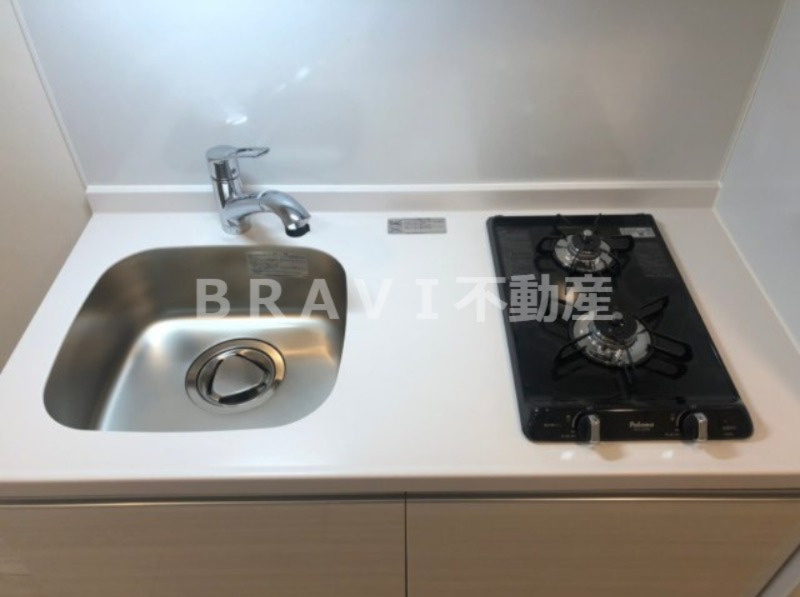 ルネフラッツ谷町四丁目　BRAVI不動産のキッチン|【ルネフラッツ谷町四丁目】2口ガスコンロ