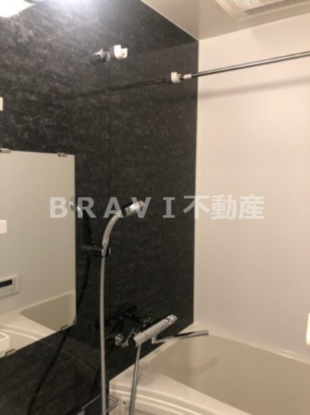 ルネフラッツ谷町四丁目　BRAVI不動産の浴室|【ルネフラッツ谷町四丁目】高級感のあるお風呂です