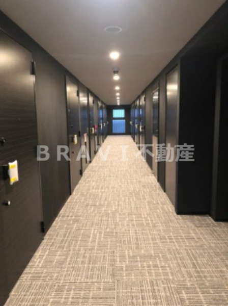 ルネフラッツ谷町四丁目　BRAVI不動産の内装|【ルネフラッツ谷町四丁目】内廊下で雨の日も安心です