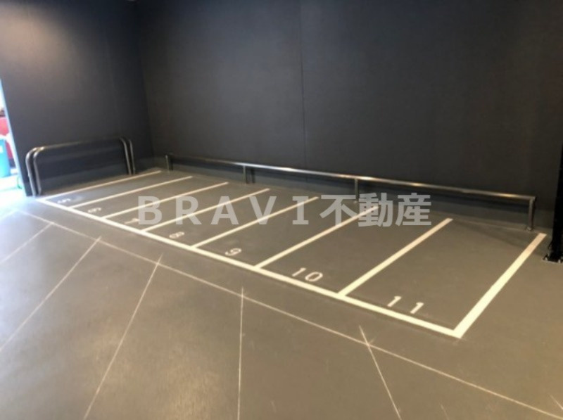 ルネフラッツ谷町四丁目　BRAVI不動産のその他共用部分|【ルネフラッツ谷町四丁目】バイク置場