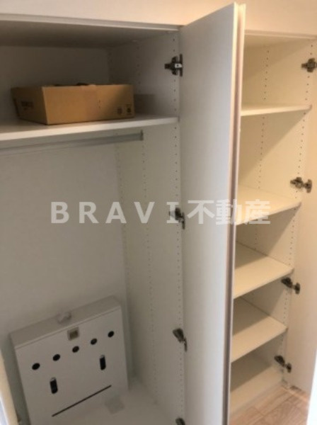 ルネフラッツ谷町四丁目　BRAVI不動産の収納|【ルネフラッツ谷町四丁目】収納スペースも充実しています