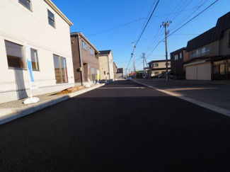 【前面道路含む現地写真】