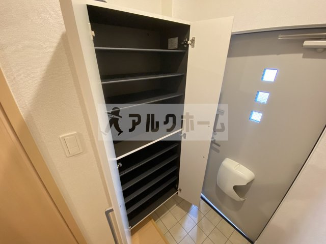 グレイス寺川の玄関