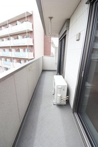 グラードS小倉のバルコニー