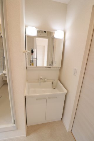 グラードS小倉の洗面所