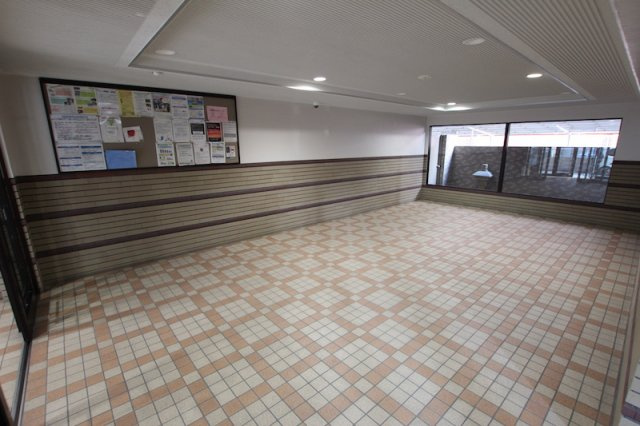 エクレール香椎参道のエントランス