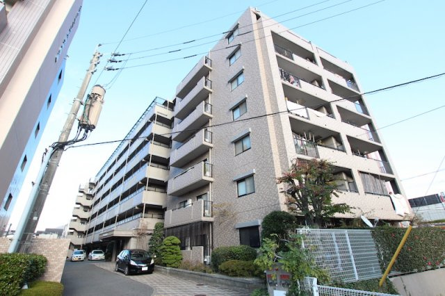 エクレール香椎参道の外観