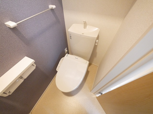 ルナ　ヒルズのトイレ|落ち着いた色調のトイレです