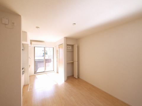 ルナ　ヒルズの居間・リビング|こちらのリビングで趣味の時間をお楽しみください