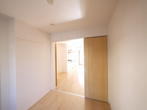 ルナ　ヒルズの寝室|落ち着いた色調の寝室です