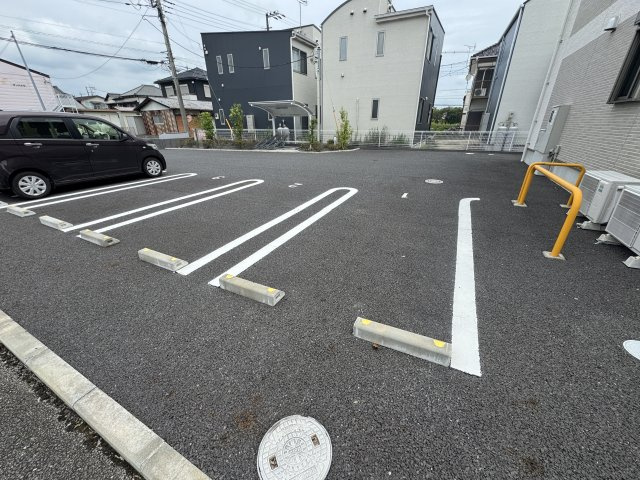 グランディールの駐車場