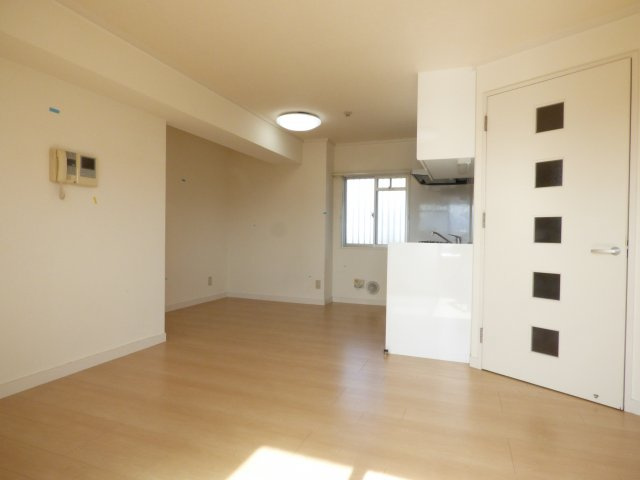 【居間・リビング】 | ダイタ若松町マンション