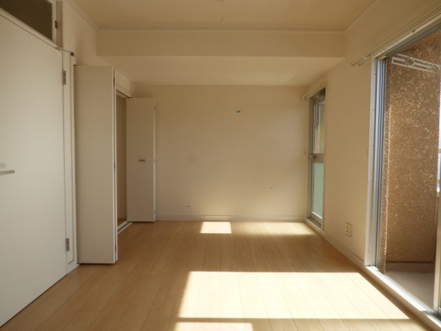 【居間・リビング】 | ダイタ若松町マンション