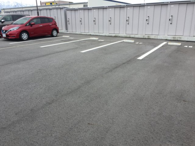 【駐車場】 | ドリームフェリオ | 融雪駐車場です