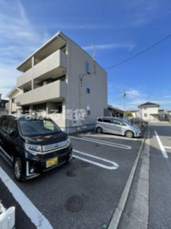 【駐車場】