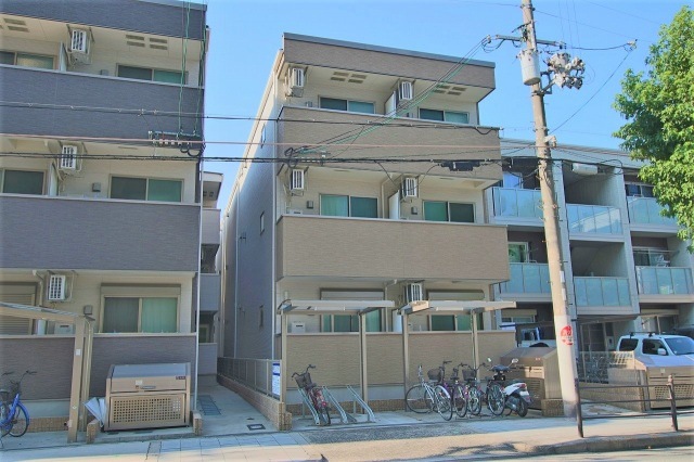 フジパレス鶴見Ⅲ番館の外観