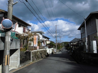 【前面道路含む現地写真】