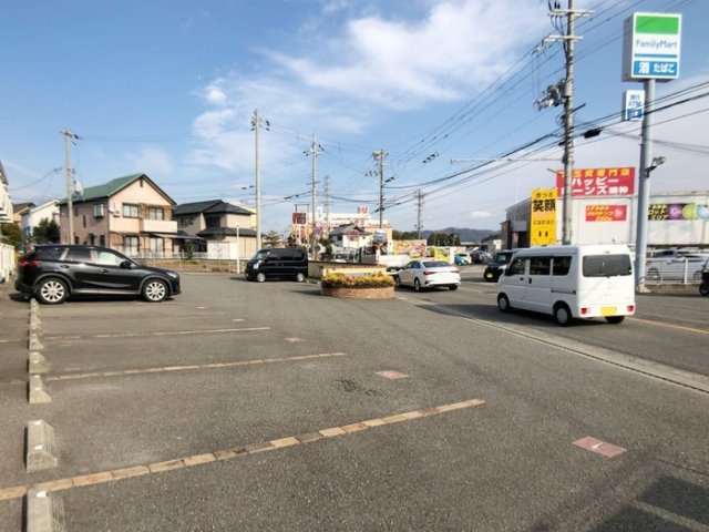 ビヤン　リズムの駐車場