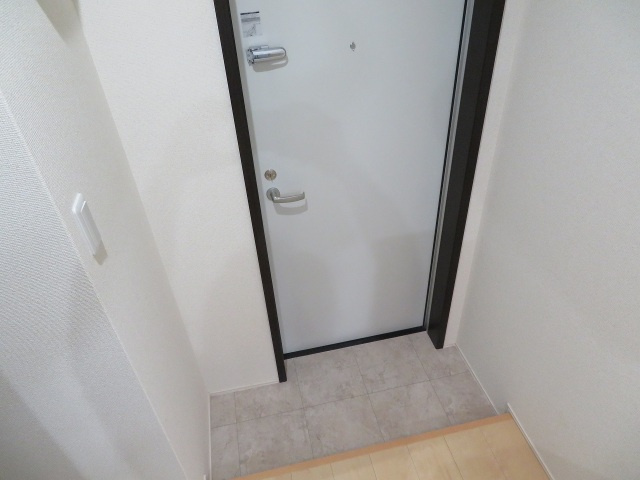 フジパレス横堤Ⅰ番館の玄関