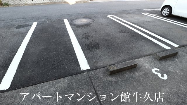 パストラーレＢの駐車場