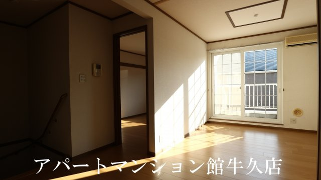 パストラーレＢの居間・リビング