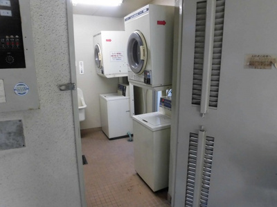 【その他】 | ダイドーメゾン上新庄 | １階にコインランドリーあります