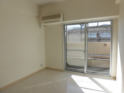 【居間・リビング】 | ダイドーメゾン上新庄 | 日当たり良好です