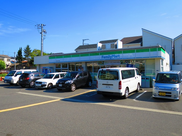 フジパレス長栄寺Ⅲ番館の周辺|ファミリーマート高井田元町店(コンビニ)まで475m