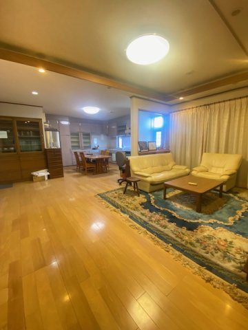 都城市庄内町の中古一戸建の居間・リビング