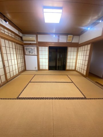 都城市庄内町の中古一戸建の和室