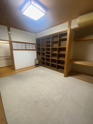 都城市庄内町の中古一戸建の和室