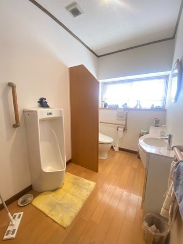 都城市庄内町の中古一戸建のトイレ