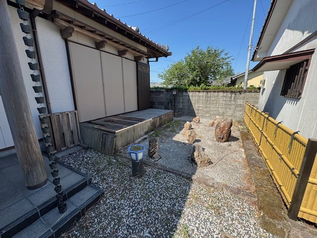 都城市庄内町の中古一戸建の庭