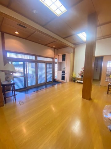 都城市庄内町の中古一戸建の玄関