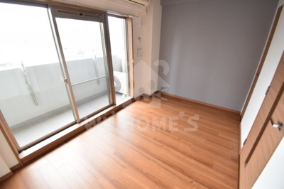 【その他】 | レジデンス福島 | ゆったり過ごせる居間です