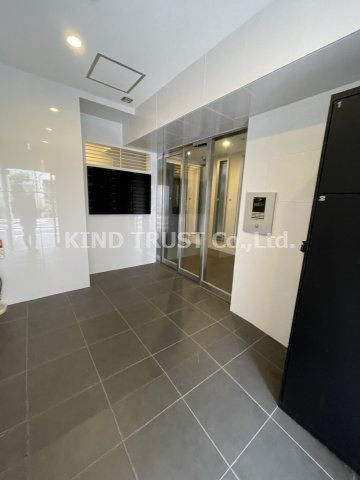 RIVER PARK FRONT 天神橋のロビー|毎日通るロビーはこのようになっています