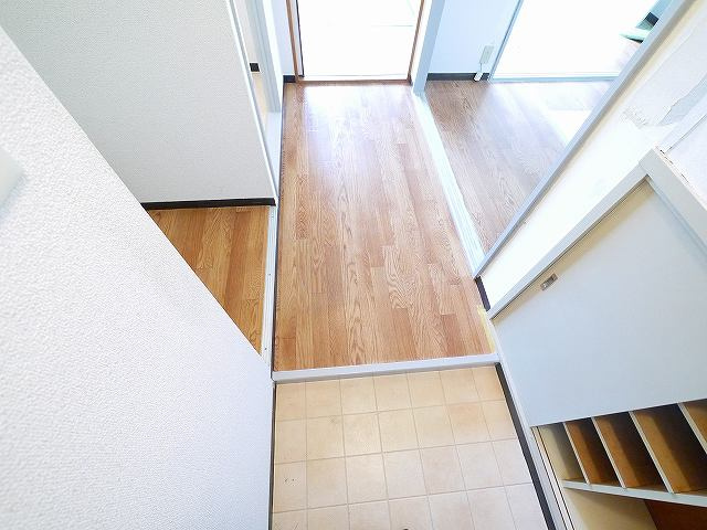 なら南新町マンションの玄関|落ち着いた玄関です
