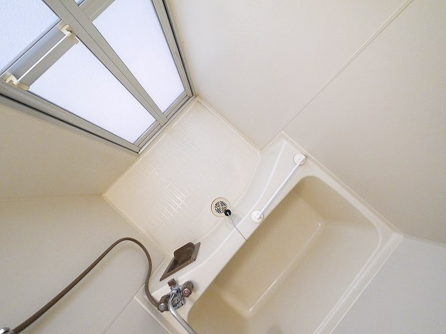 なら南新町マンションの浴室|きれいなお風呂です