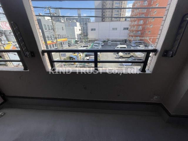 chanpul.boxのバルコニー|暖かな日差しのふりそそぐバルコニー