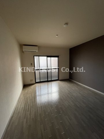 chanpul.boxの居間・リビング|こちらのリビングで趣味の時間をお楽しみください