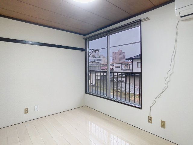 コーポオオバの玄関