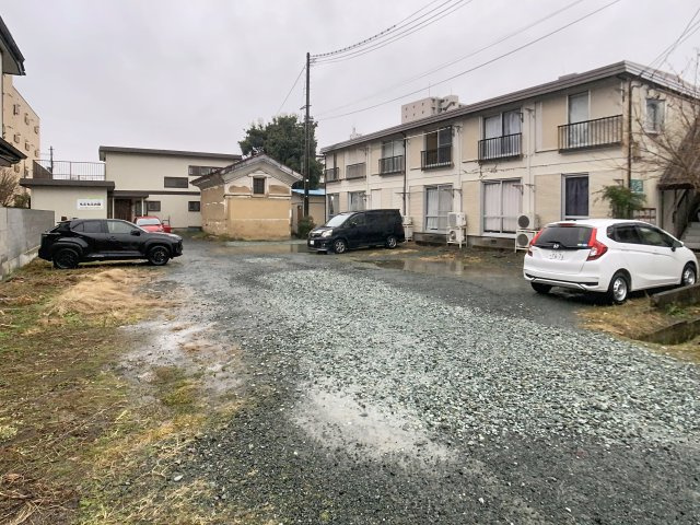 コーポオオバの駐車場