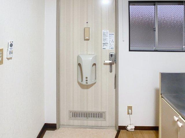 コーポオオバの玄関