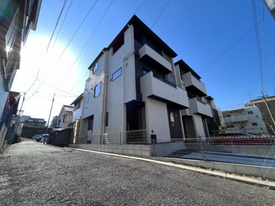 【外観】 | 千種区春岡1期　全2棟　2号棟＜仲介手数料無料＞春岡小・若水中　新築一戸建て | 12/24撮影
住宅ローンアドバイザーの村田です。住宅ローン審査が通らなかった方、あきらめる前にご相談ください。