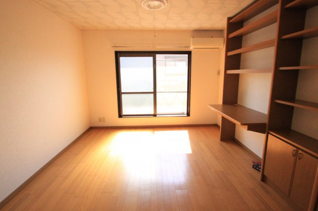 STUDIO NAGASEの洋室