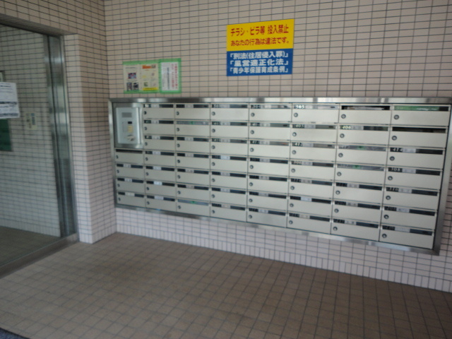 ジュネス桜ヶ丘のエントランス|【ジュネス桜ヶ丘】