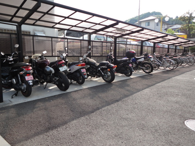 ジュネス桜ヶ丘のその他共用部分|駐輪場①【ジュネス桜ヶ丘】